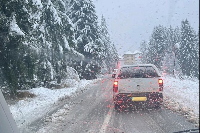 Zlatar Sjenica kolaps zastoj sneg