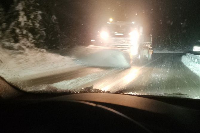 Zlatibor sneg Zlatiborski okrug rohodni svi putevi u zlatiborskom kraju