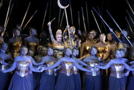 Opera Narodnog pozorišta priredjuje Gala svečanost i izvodi opersku predstavu "Norma" u čast stogodišnjice rođenja Marija Kalas