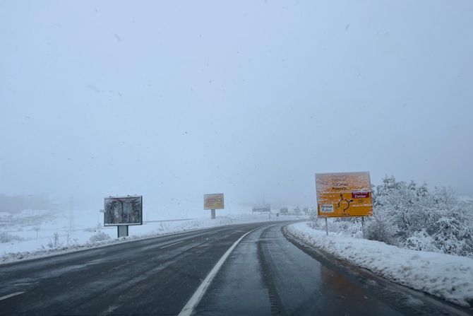 Sneg u Zlatiborskom okrugu Zlatibor