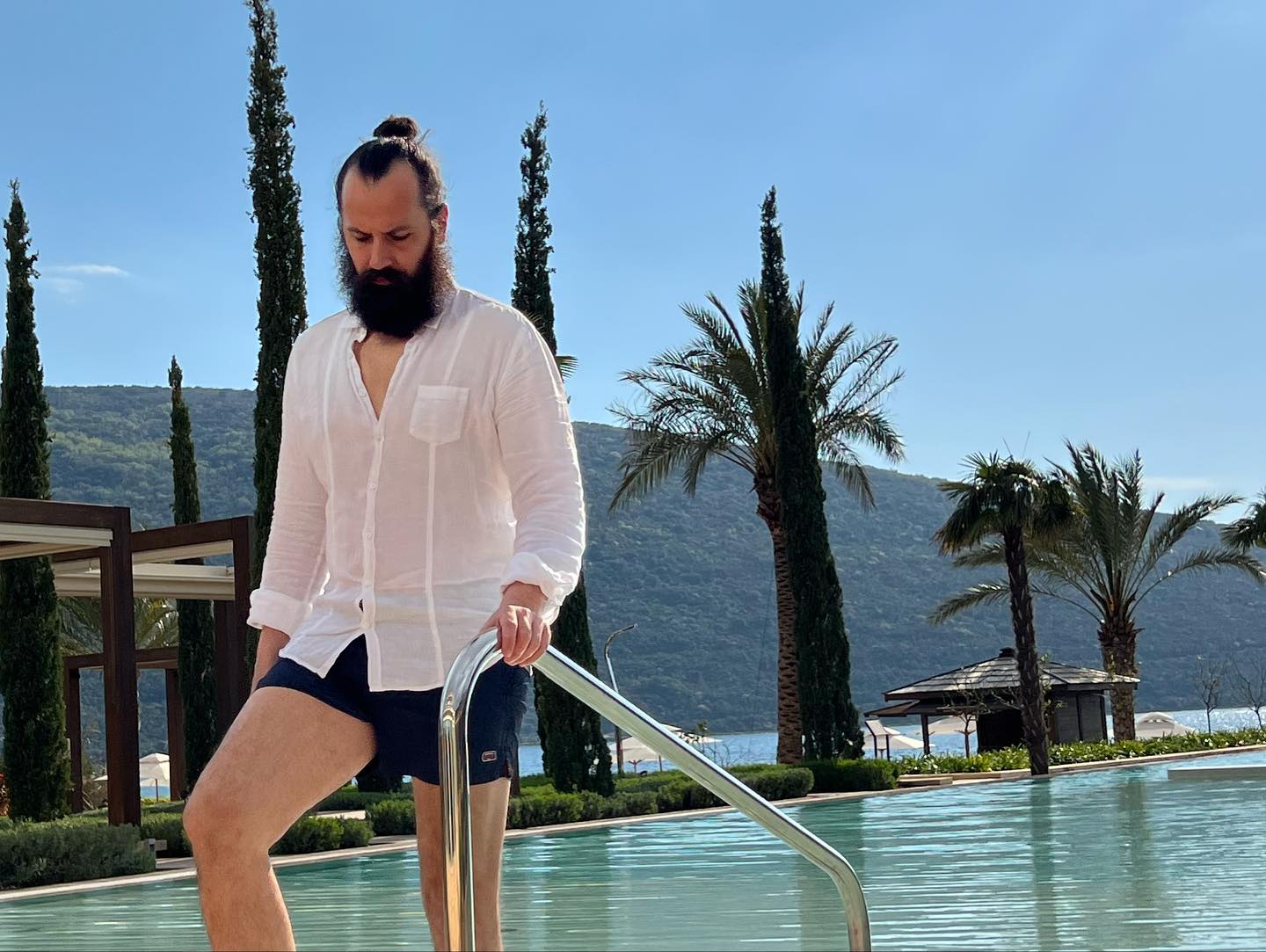 "20 godina radim kao honorarac u pozorištu" Poznati glumac radi bez stalnog angažmana "Voleo bih..."
