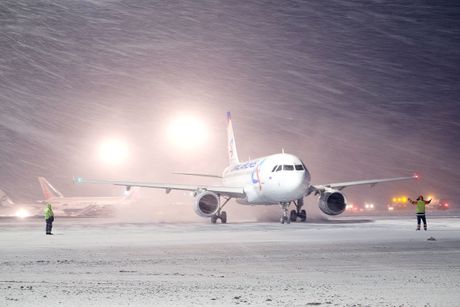 Rusija Moskva aerodrom nevreme sneg