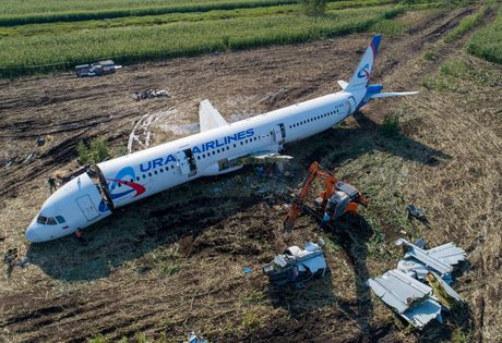 Ural Airlines Airbus , ss