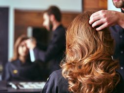 Frizer, frizura, feniranje, lokne