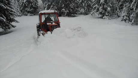Sneg, traktor