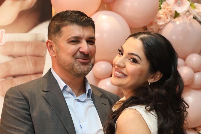 Nadica Ademov Damir milioner krštenje ćerke Nadica Ademov Damir milioner krštenje ćerke