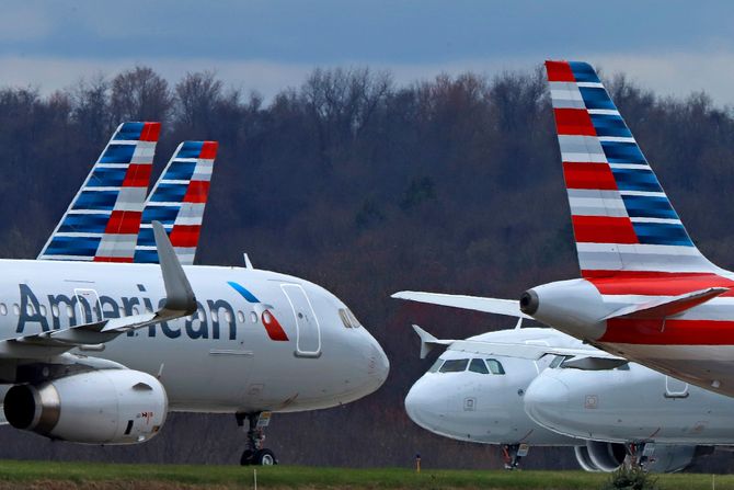 Avion Ameriken Erlajnz American Airlines aerodrom Pitsburg