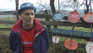 Neverovatna staza kroz Rudnik: Dragan sam napravio 351 putokaz od drveta, stranci oduševljeni ćirilicom