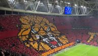 "Dobrodošli u pakao": Brutalna koreografija navijača Galatasaraja pred odlučujući meč sa Junajtedom