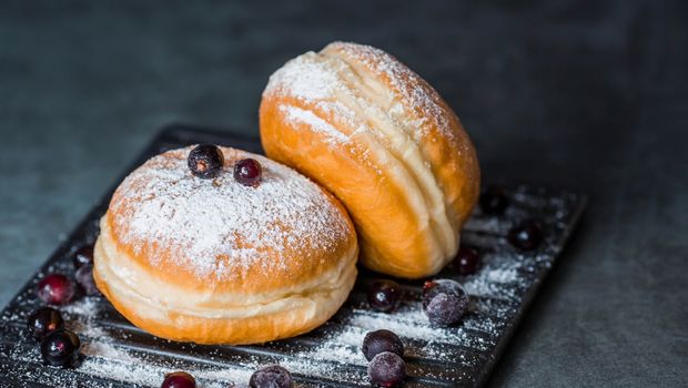 krofne, recept za krofne, slatkiš, poslastica, krofne sa džemom