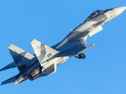 Sukhoi/Suhoj Su-35