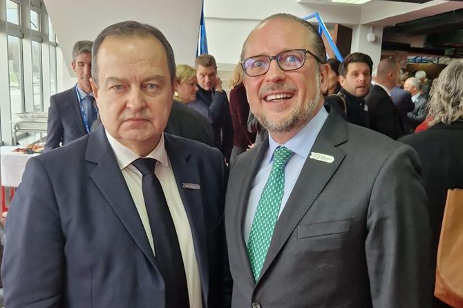Dačić sa šefovima diplomatije Austrije, Izraela Rusije Dačić sa šefovima diplomatije Austrije, Izraela Rusije