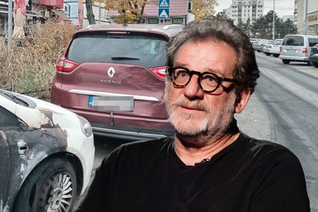 Izgoreo automobil glumcu Slobodan Boda Ninković