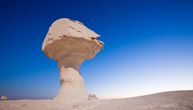 U Libijskoj pustinji pronađen je stakleni objekat koji nije sa Zemlje