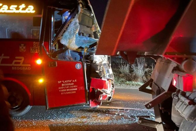 Ibarska magistrala saobraćaj sudar nesreća udes autobus