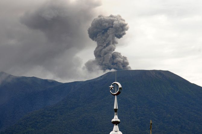 Maunt Marapi vulkan erupcija Indonezija