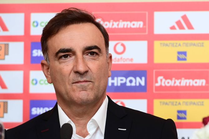 Carlos Carvalhal, Karlos Karvaljal