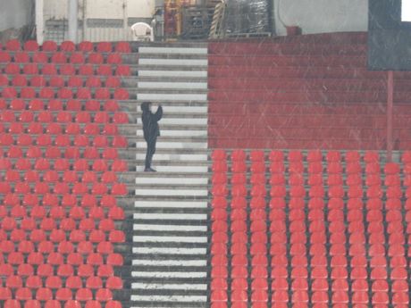 Usamljenik, stadion "Rajko Mitić"