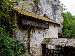 Manastir Crna reka, Srbija
