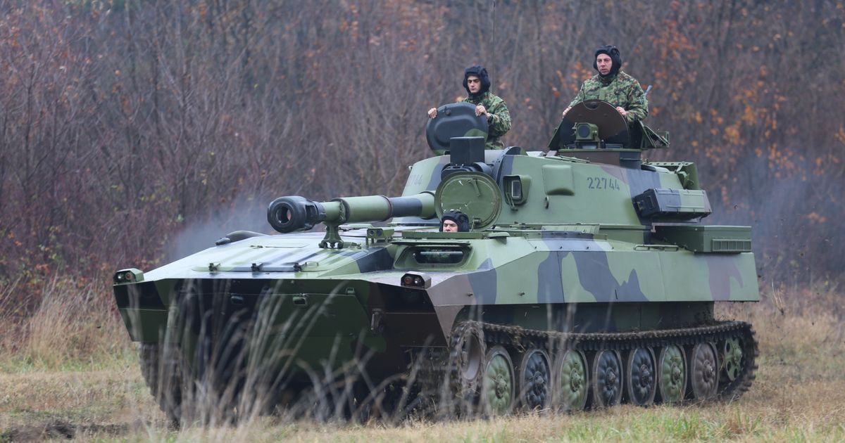 Obuka kopnenih jedinica Vojske Srbije na usavršenim samohodnim haubicama realizovana u Kraljevu