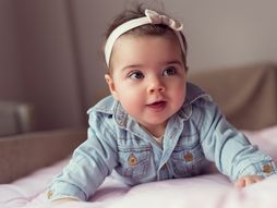 beba, prevrtanje bebe, rotiranje bebe, kotrljanje bebe