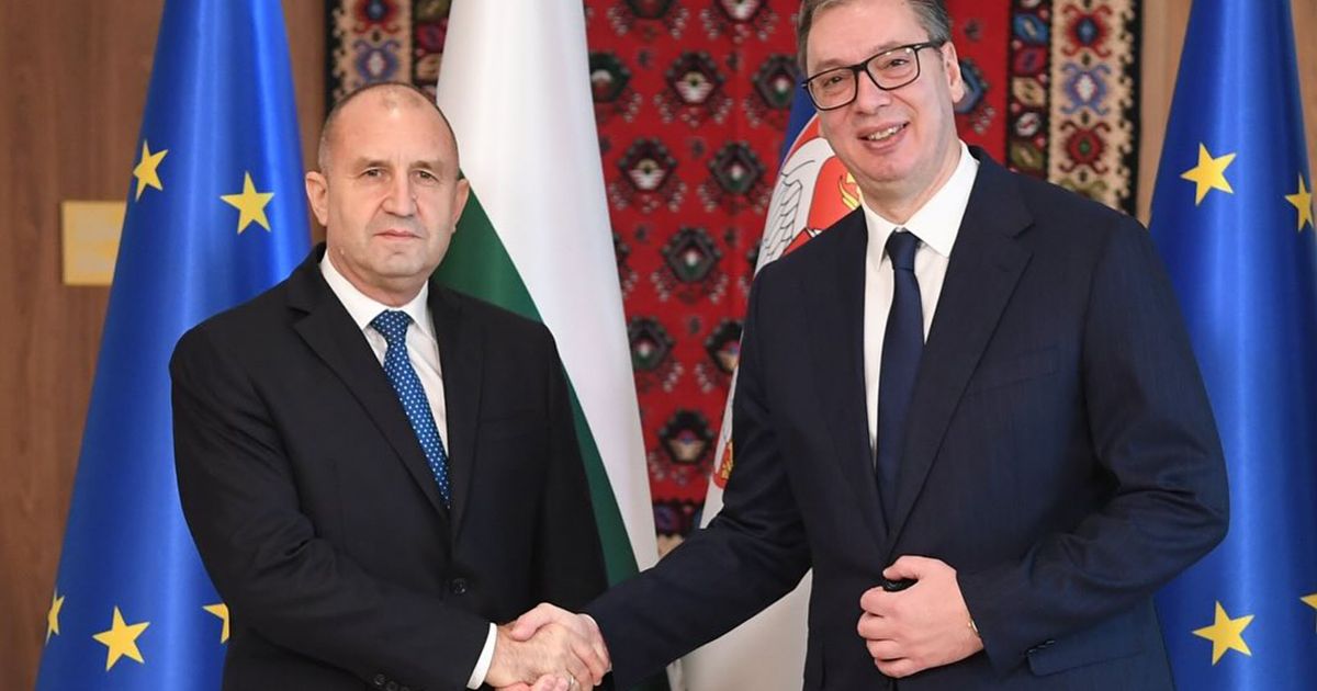 President Aleksandar Vucic congratulates Rumen Radev on victory in Bulgarian parliamentary elections