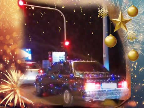 Automobil ukrasi dekoracija Nova godina