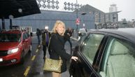 Nećete verovati ko je sačekao majku Novaka Đokovića ispred aerodroma: Dijana održala čas elegancije