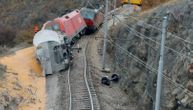Prevrnuo se teretni voz pun žita, radnici pobegli u poslednjem trenutku: Teška železnička nesreća kod Rijeke