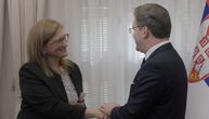 Marija Jovović dobila srpski pasoš i rešenje o državljanstvu: Selaković lično uručio dokument