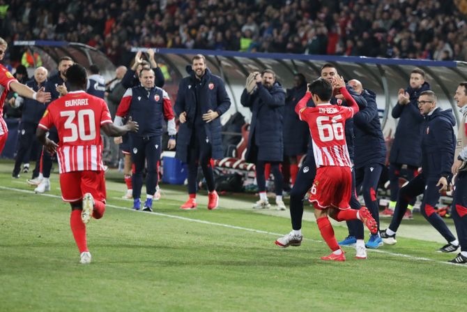 FK Crvena zvezda - FK Mančester siti