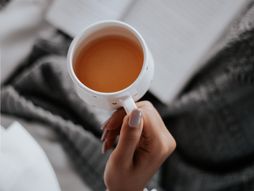 čaj, ispijanje čaja, pijenje čaja, šolja čaja