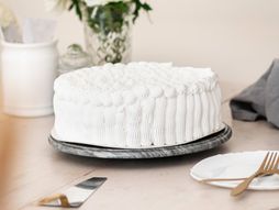 bela torta, torta, poslastica