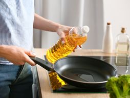 vruće ulje, tiganj, ulje