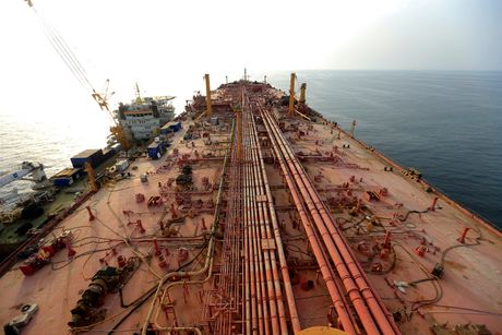 Brod sa naftom nafta Crveno more