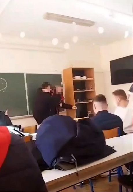 Tuča nastavnika i učenika u srednjoj školi u Zagrebu