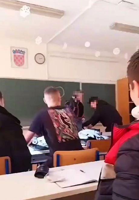 Tuča nastavnika i učenika u srednjoj školi u Zagrebu