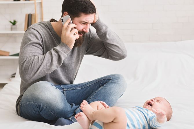 nervozni otac toditeljstvo tata beba nervozni otac toditeljstvo tata beba