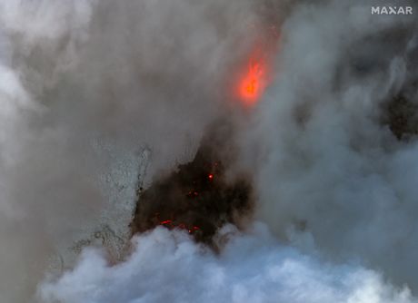 Island erupcija vulkana iz satelita