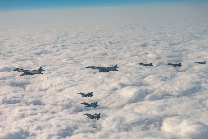 Američki bombarder B-1B vojna vežba Južna Koreja Japan