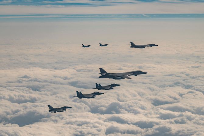 Američki bombarder B-1B vojna vežba Južna Koreja Japan