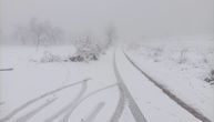 Snežna vejavica napravila kolaps u Zlatiborskom okrugu: Ogromne kolone, saobraćaj stoji