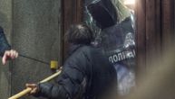 MUP počeo da hapsi zbog pokušaja nasilnog upada u zgradu Skupštine grada