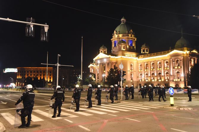 Protest Srbija protiv nasilja SPN Skupština neredi nasilje policija