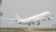 Sumnja se na trgovinu ljudima: Avion Airbus A340 posle četiri dana prinudnog čekanja odleteo iz Francuske