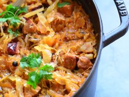 Kiseo kupus sa kolenicom