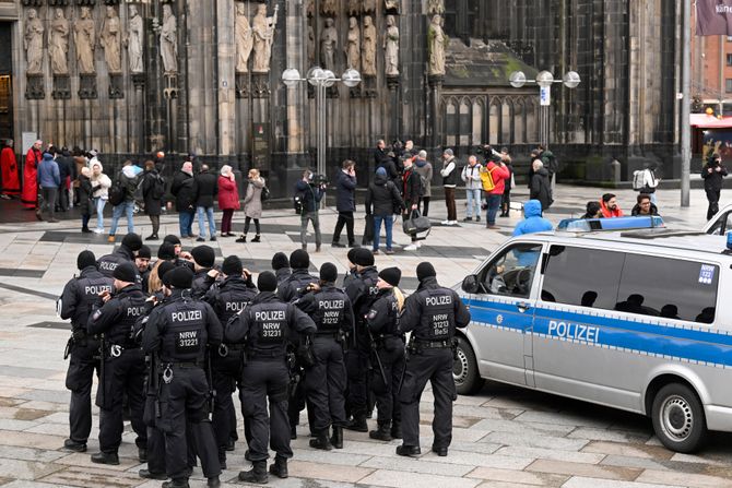 Nemačka Keln Božić Badnje veče policija obezbeđenje