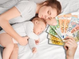 majka beba dete novac pare