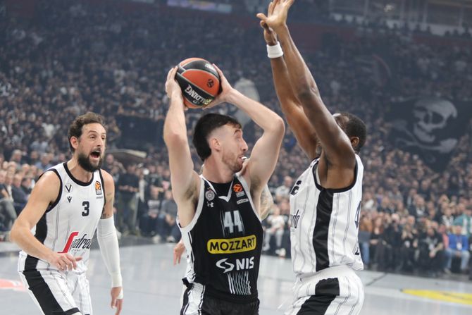 KK Partizan - KK Virtus