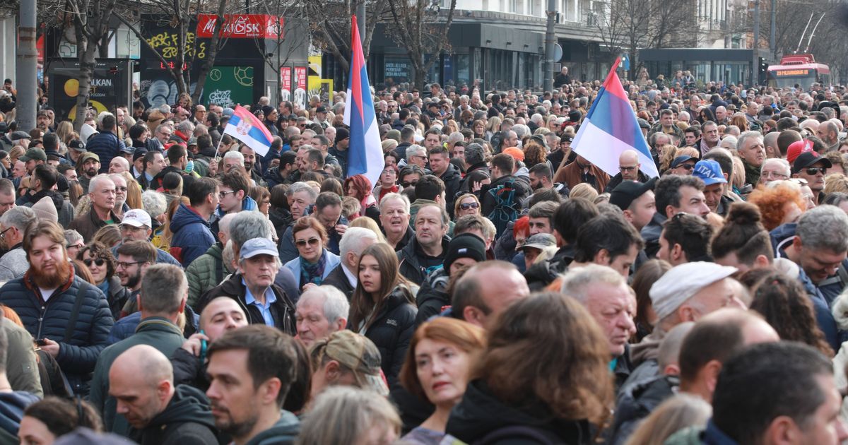 Završen protest studenata u blokadi ispred Ustavnog suda, pušten saobraćaj